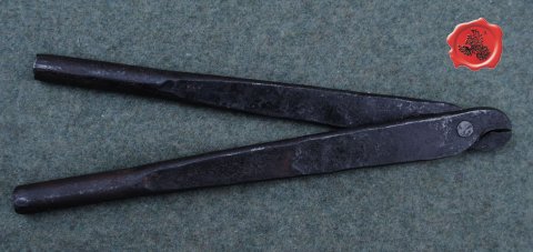 [4-RT] Riveting tool for Round Rivets